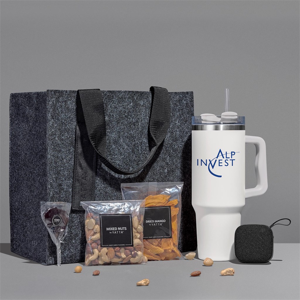 Yatta Graceful Goodies Hamper - Image 21