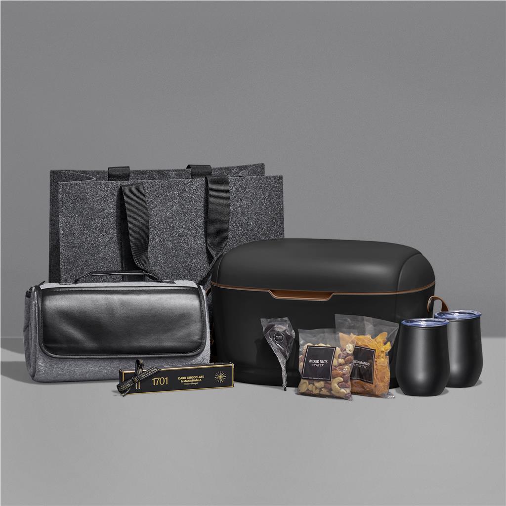 Yatta Lavish Leisure Hamper - Image 5