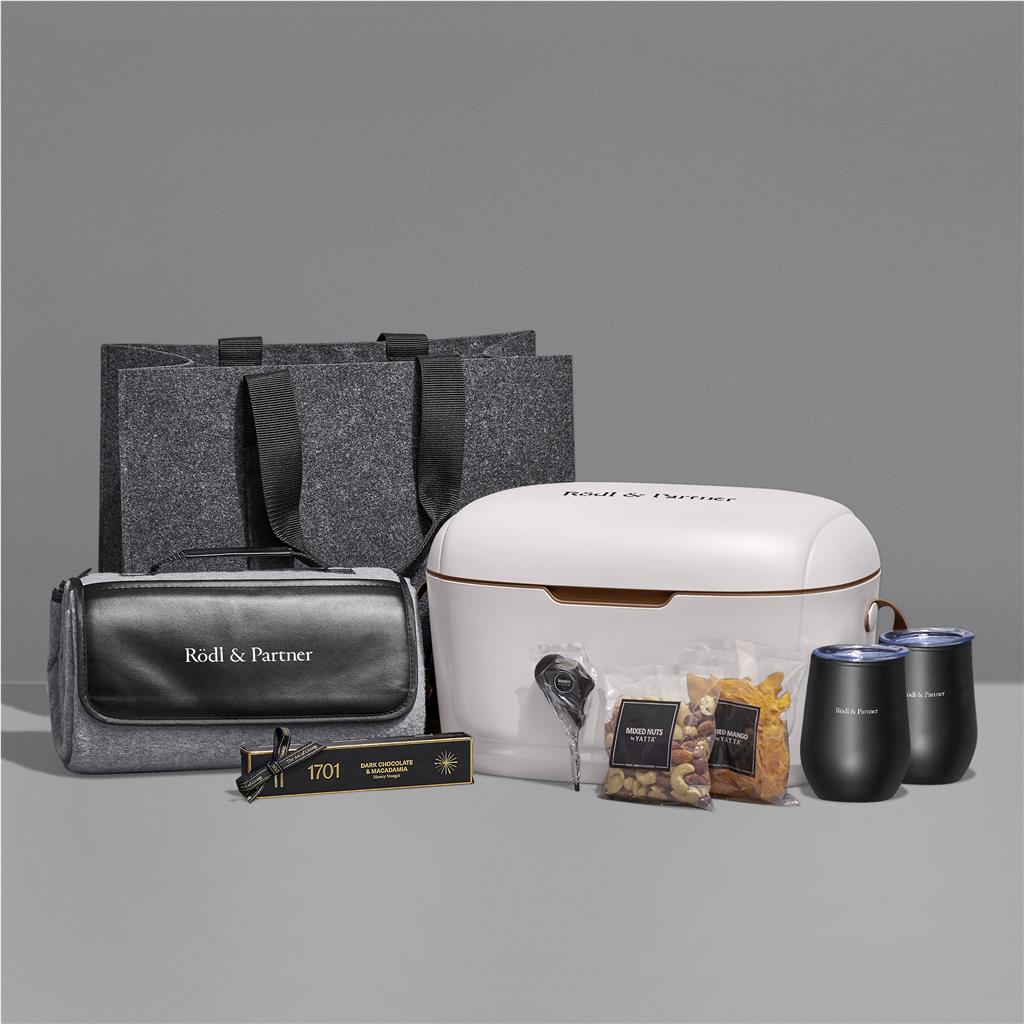 Yatta Lavish Leisure Hamper - Image 10