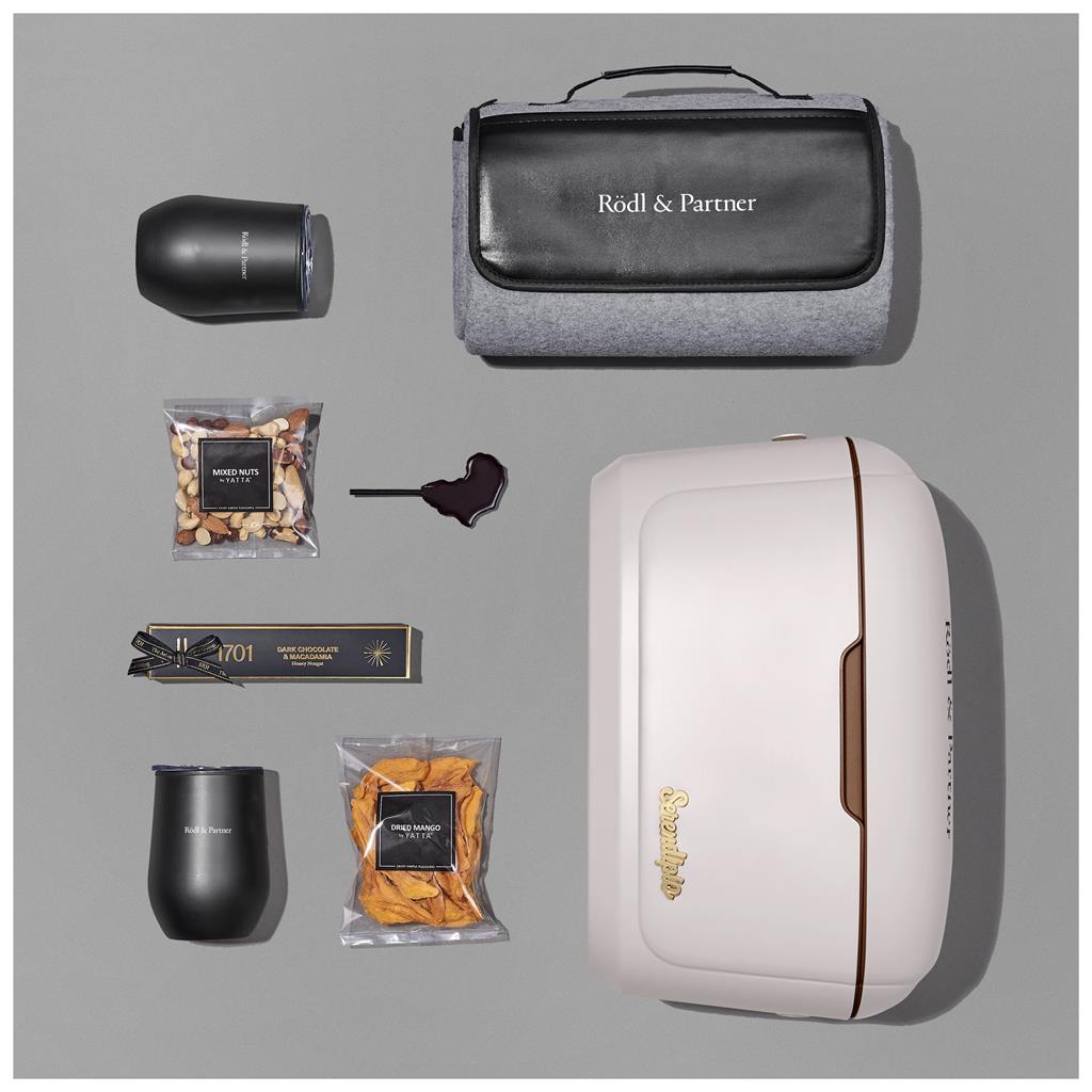 Yatta Lavish Leisure Hamper - Image 12