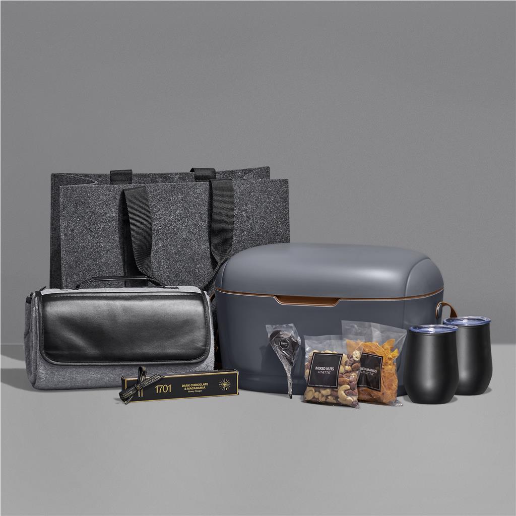 Yatta Lavish Leisure Hamper - Image 15