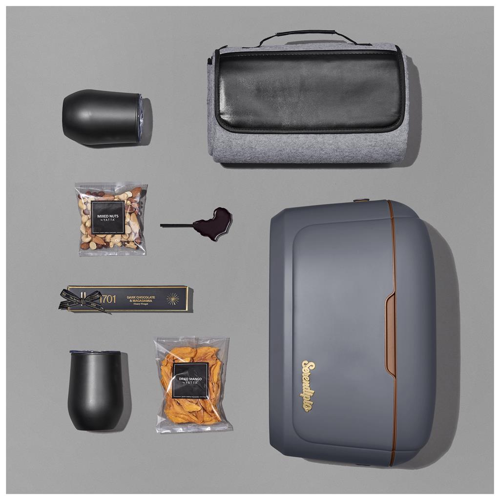 Yatta Lavish Leisure Hamper - Image 17