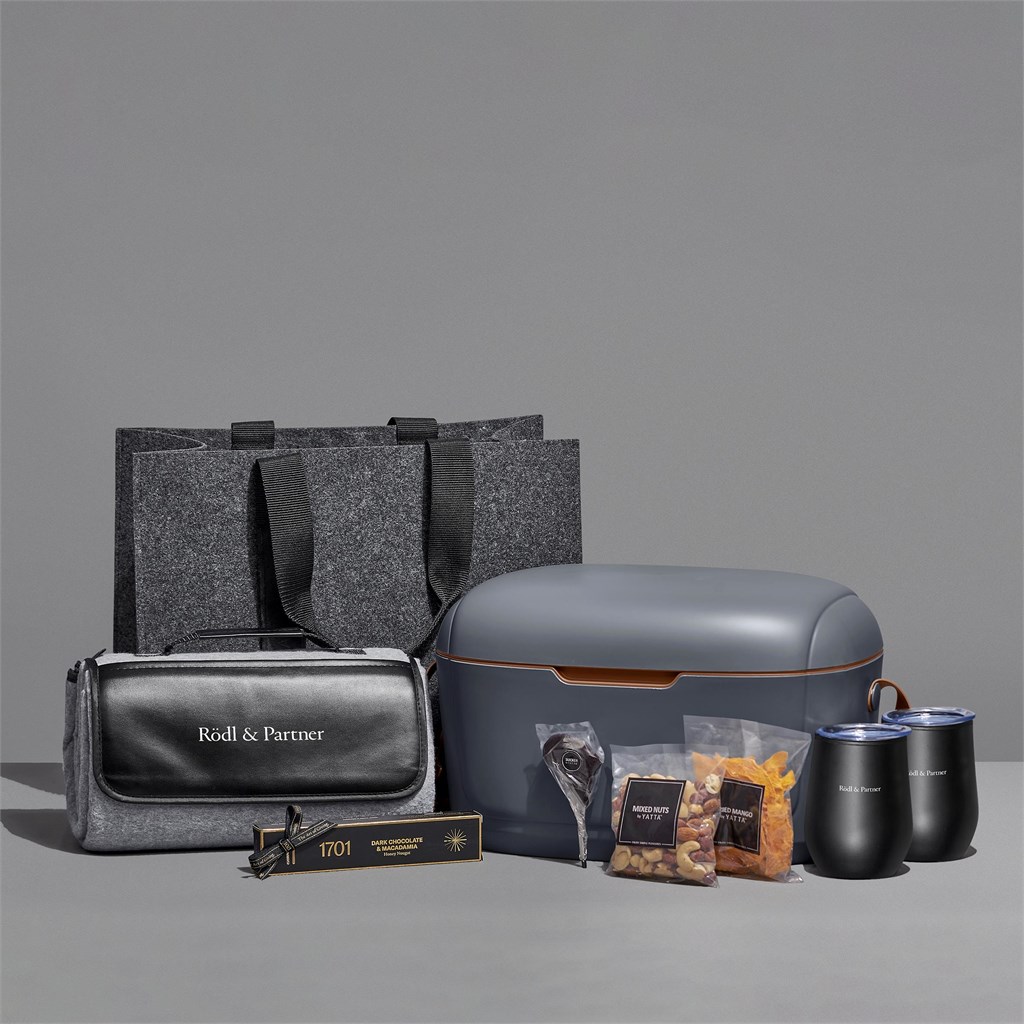 Yatta Lavish Leisure Hamper - Image 14