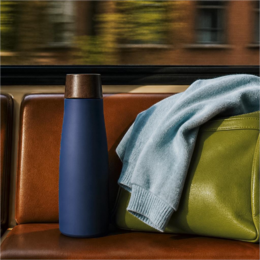 Serendipio Snowdonia Stainless Steel Vacuum Water Bottle - 600ml - Image 4