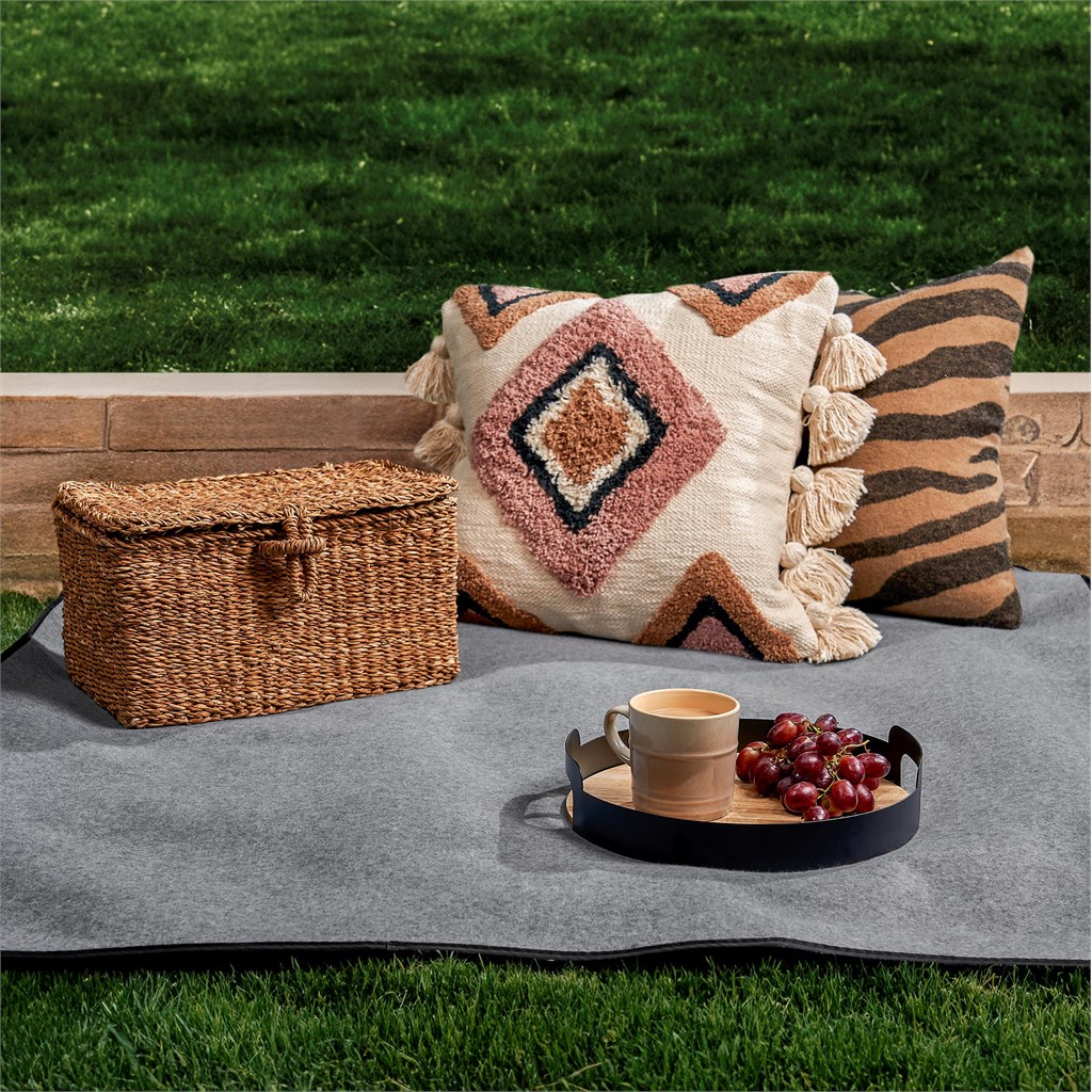 Serendipio Dunes Picnic Blanket - Image 5