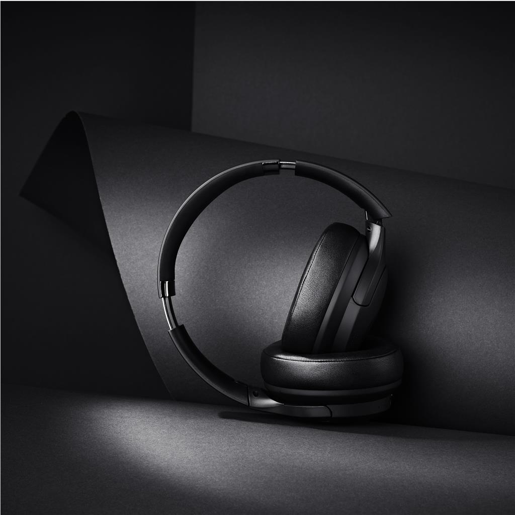 Alex Varga Utopia Active Noise-Cancelling Bluetooth Headphones - Image 5