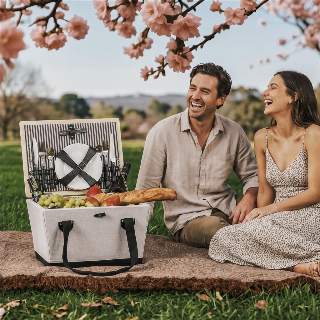 Serendipio Willow 4-Person Picnic Basket - Image 3