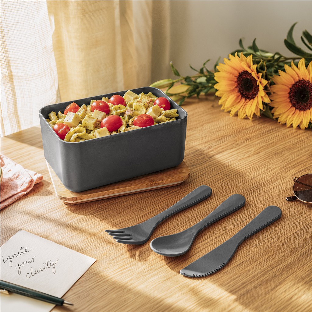 Okiyo Pasuta Recycled Plastic & Bamboo Lunch Box - Image 14